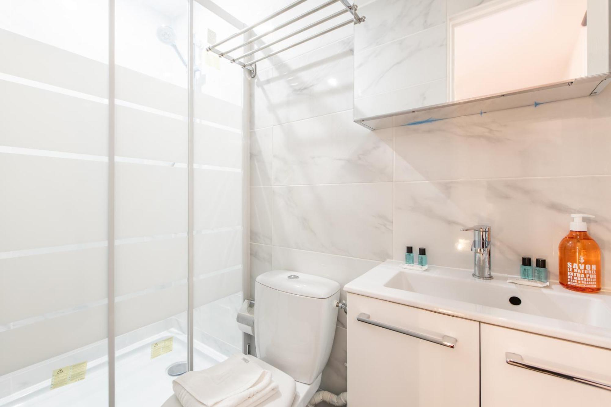 Spacious And Bright 2-Bedroom Large Apartment Very Close To Paris - Near Metro ボローニュ・ビランクー エクステリア 写真