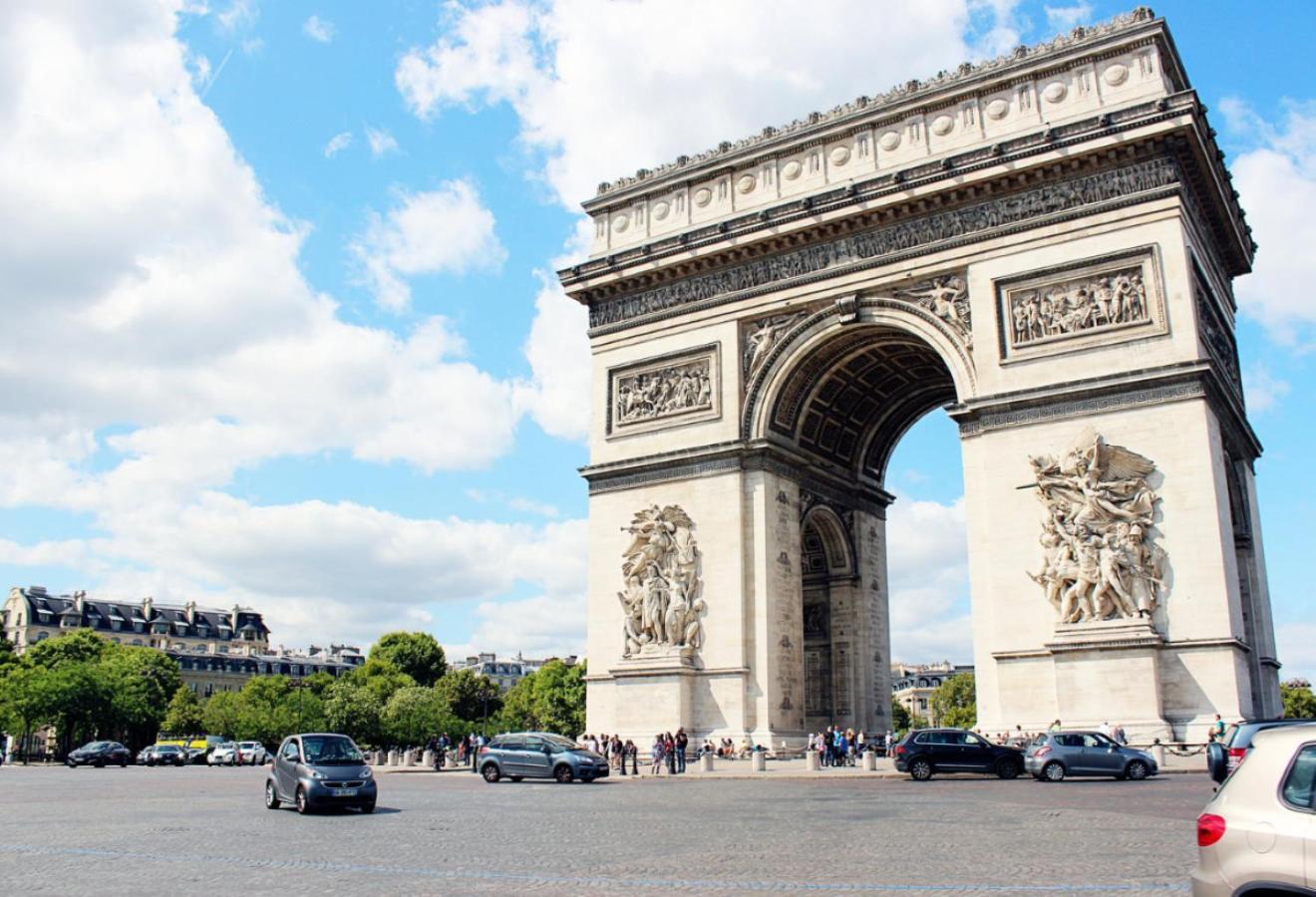Spacious And Bright 2-Bedroom Large Apartment Very Close To Paris - Near Metro ボローニュ・ビランクー エクステリア 写真
